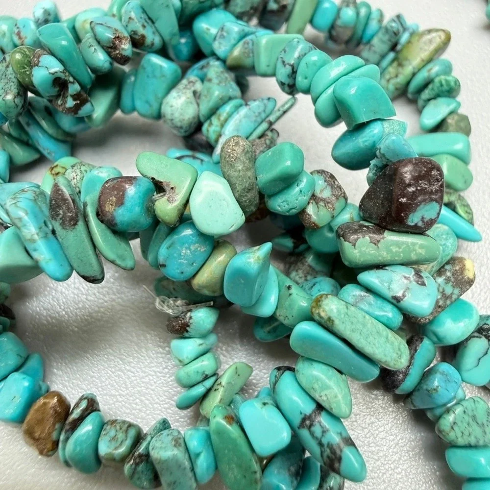 Blue Dyed Howlite Chip Bead Necklace 24